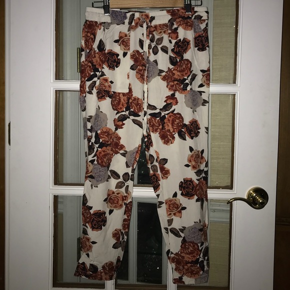 Floral Element Pants - Picture 1 of 4